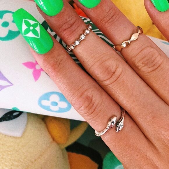 Adjustable Silver Snake Ring - Picture 1 of 3